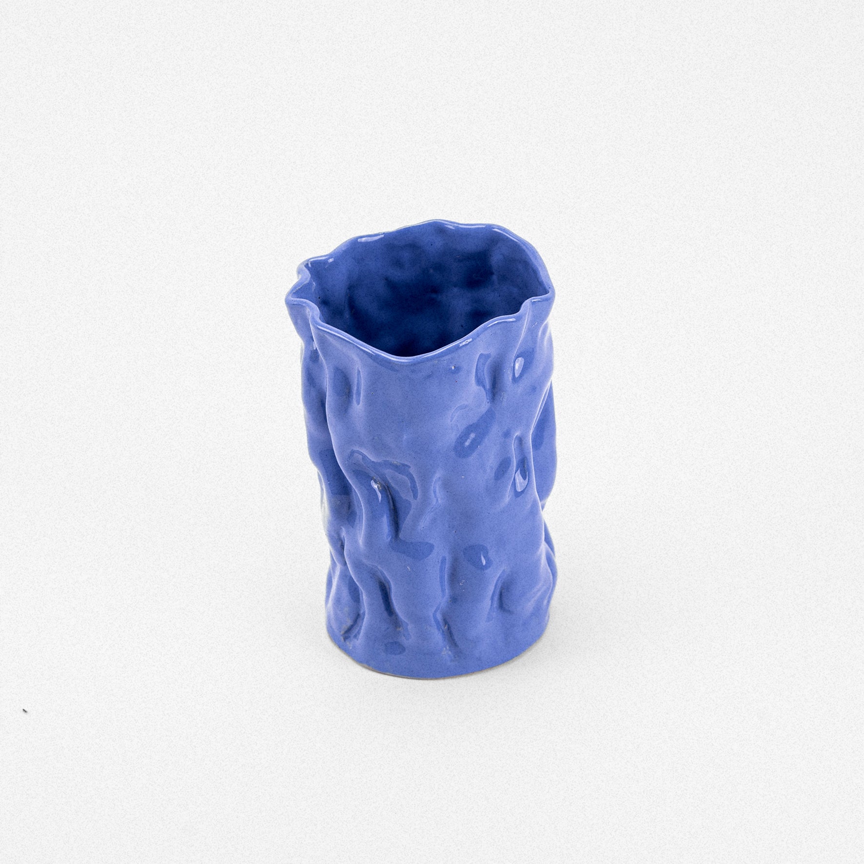 SIUP - Wrinkled Vase - Blau - www.extraordinaryshit.com