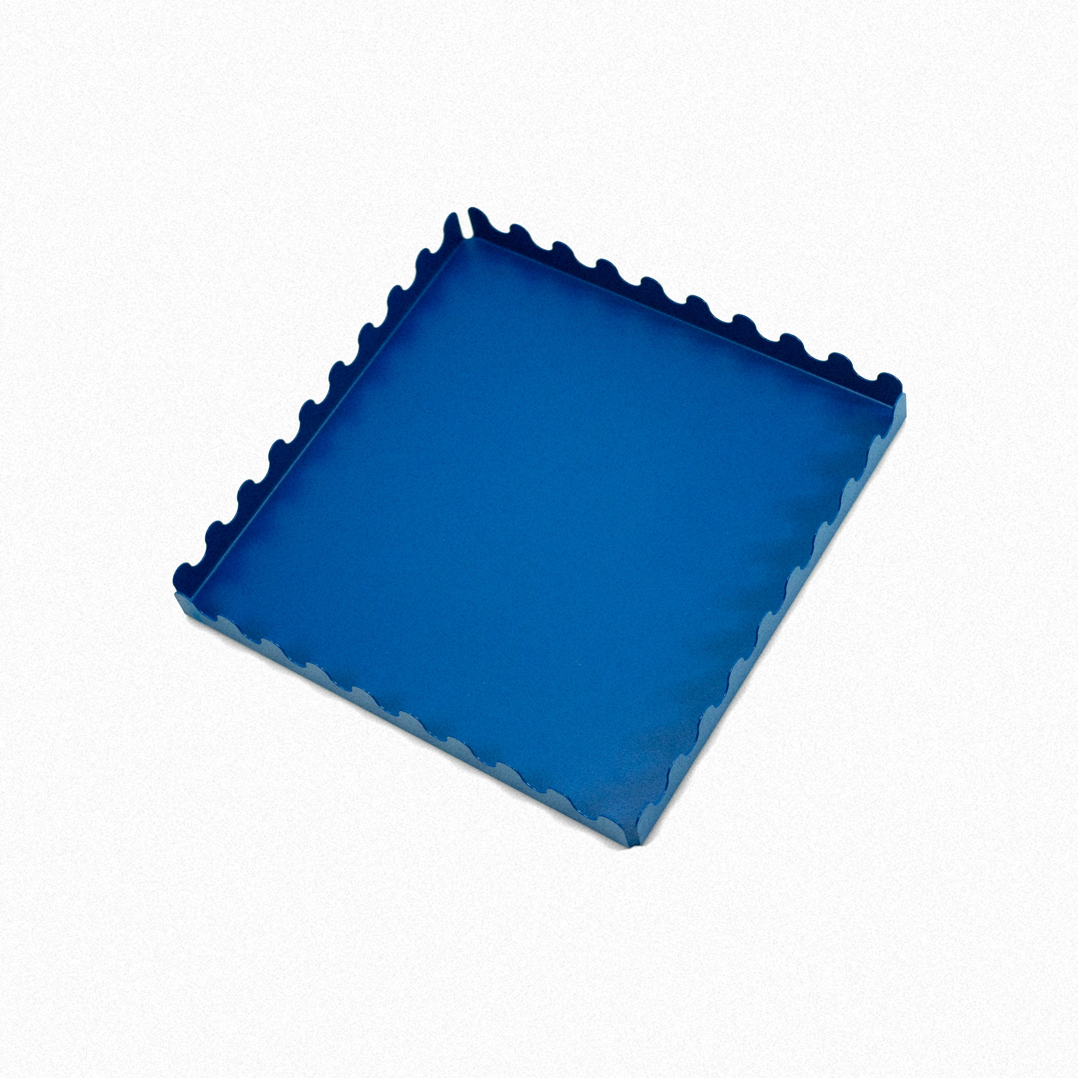 Scrape Tray Rolling Tray Drehunterlage von Areaware "Bukowskis" in Blau