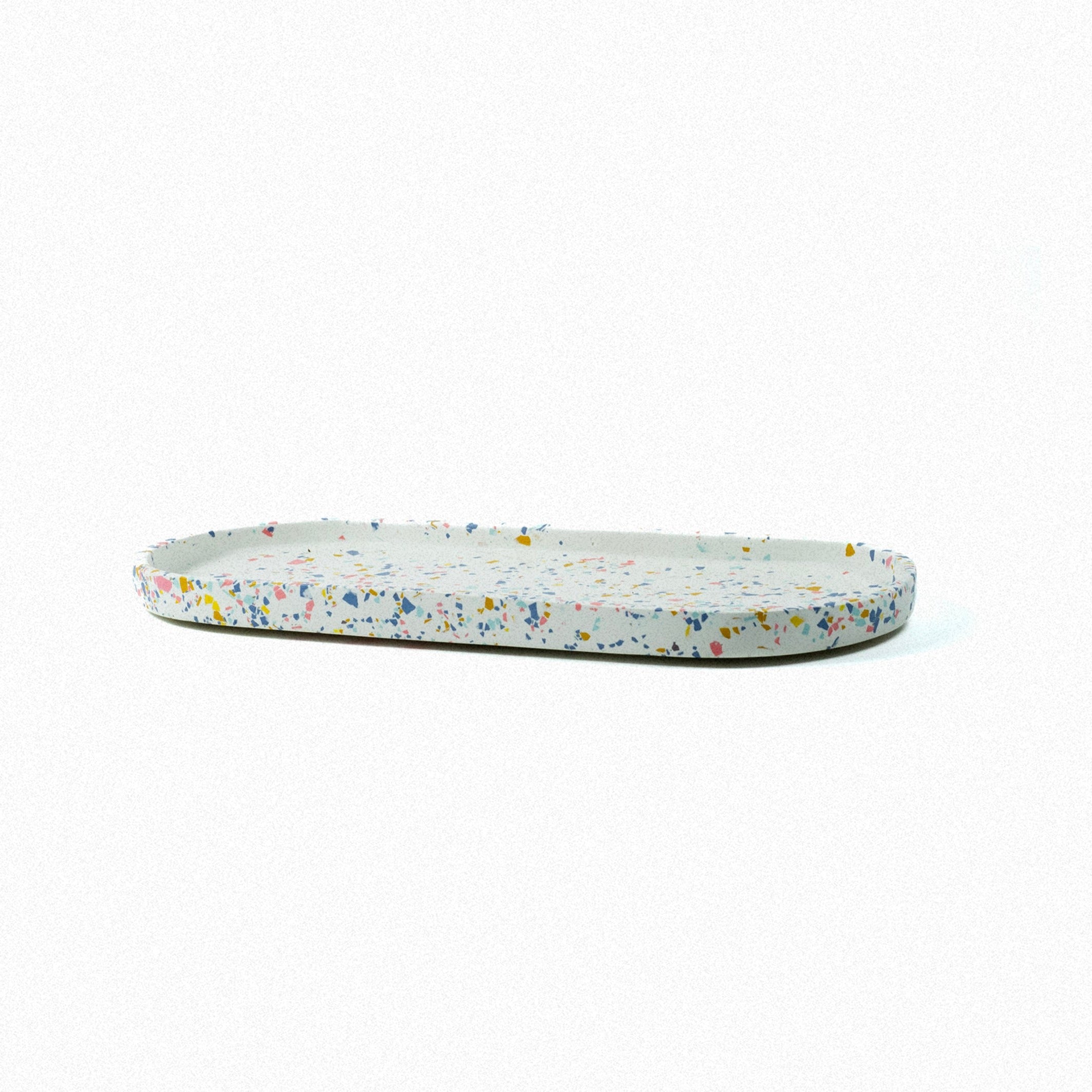 Studio ValentineKVL -Rolling Tray Terrazzo -  Weiß - www.extraordinaryshit.com